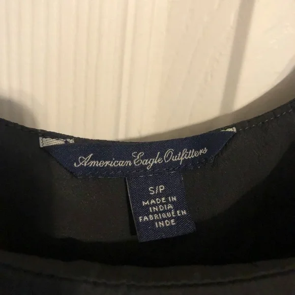 American Eagle Outfitters black top size small - Picture 3 of 4